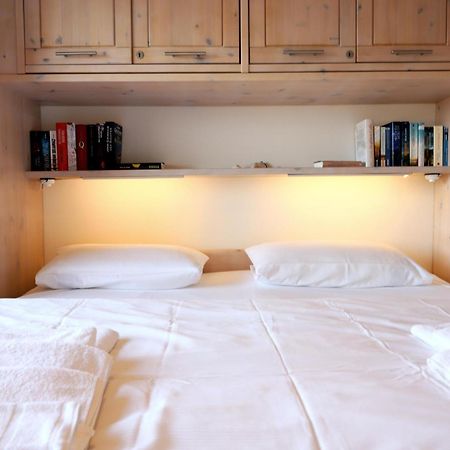 Schoenes Neues Hochwertig Renoviertes 2-Zimmer Appartement In Der 4. Etage. 韦斯特兰 外观 照片
